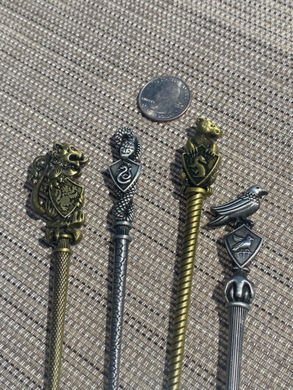 Harry Potter Set of 4 Decorative Metallic Makeup Brushes - Gold & Silver